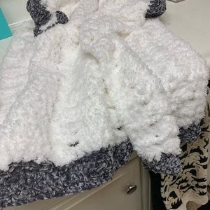 Very soft baby blanket s. N your fav color